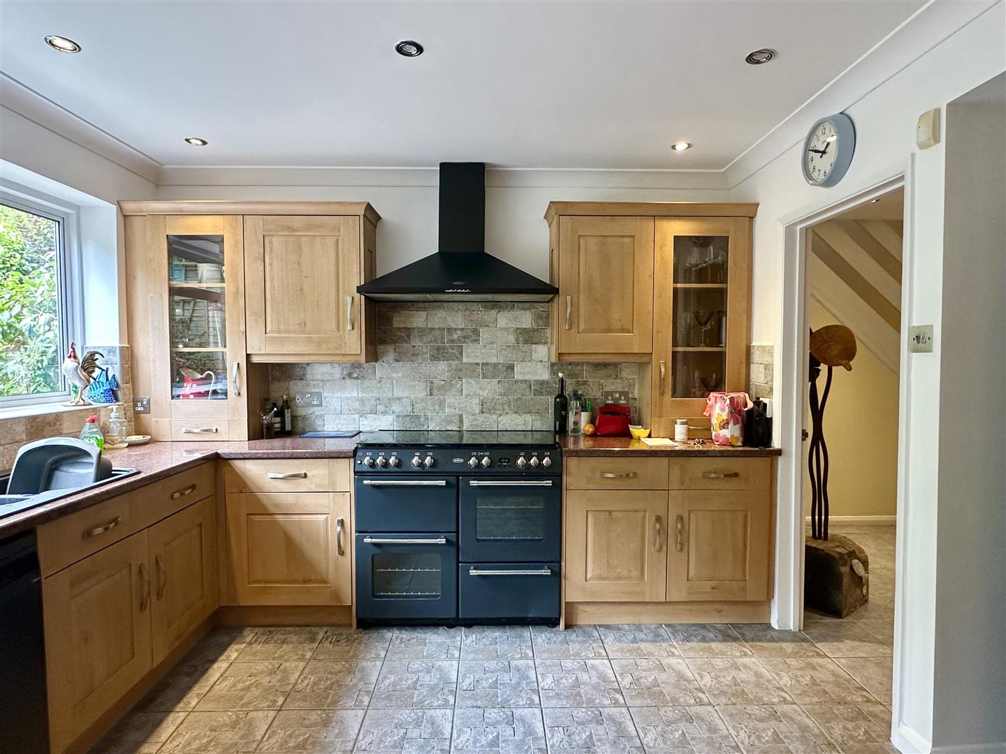 5 bed property in Vale Road, St Leonards On Sea